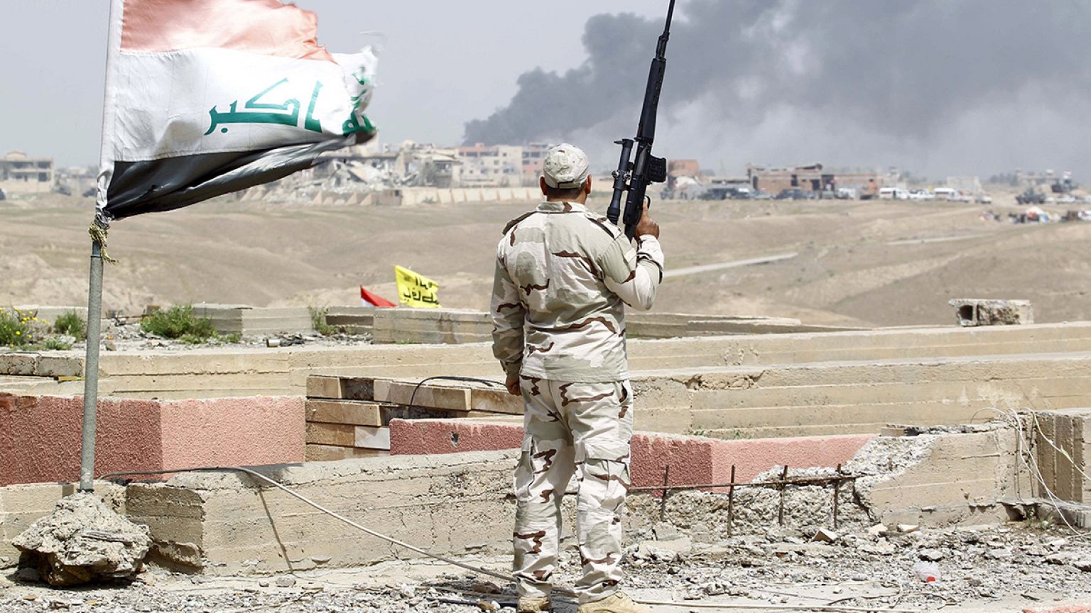 Iraqi forces reclaim government headquarters in battle for Tikrit