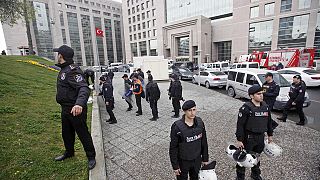 Túszdráma egy török bíróságon