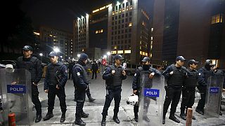 Турецкий прокурор, взятый в заложники, скончался от ранений, преступники убиты