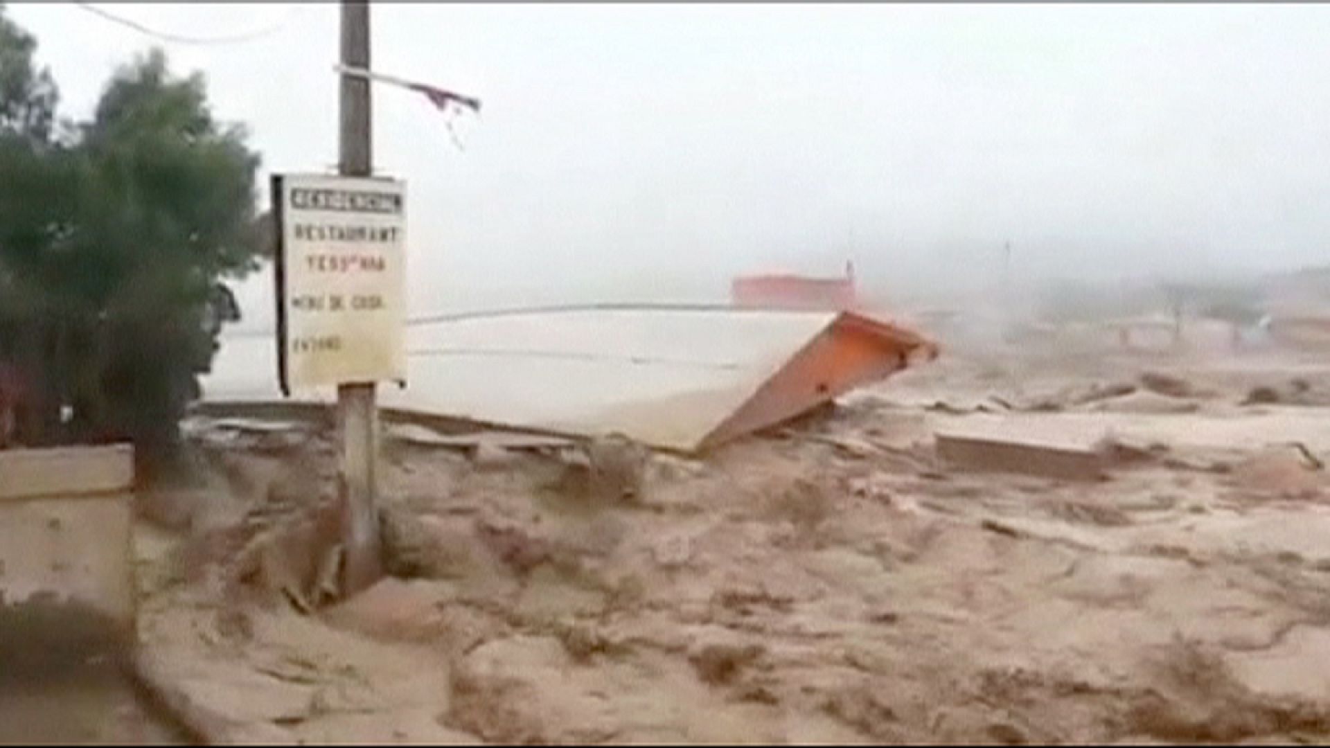 Deadly floods wreak havoc in Chile | Euronews