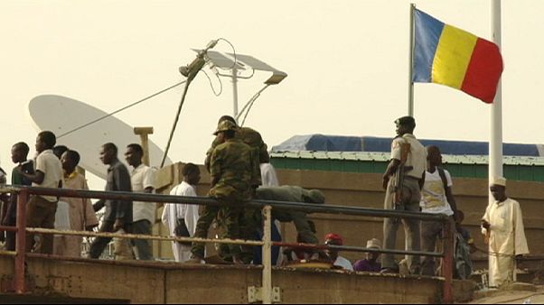 Le pont reliant N'Djamena au Cameroun, axe commercial menacé Le pont reliant N'Djamena au Cameroun, axe commercial menacé