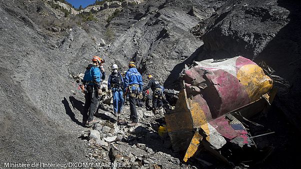 French investigators "reasonably hopeful" second flight recorder contains vital evidence French investigators "reasonably hopeful" second flight recorder contains vital evidence