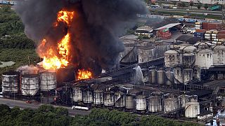 Brazil: Fireballs seen at huge fuel storage blaze