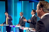 İngiltere'de siyasi parti temsilcileri ekranda kozlarını paylaştı