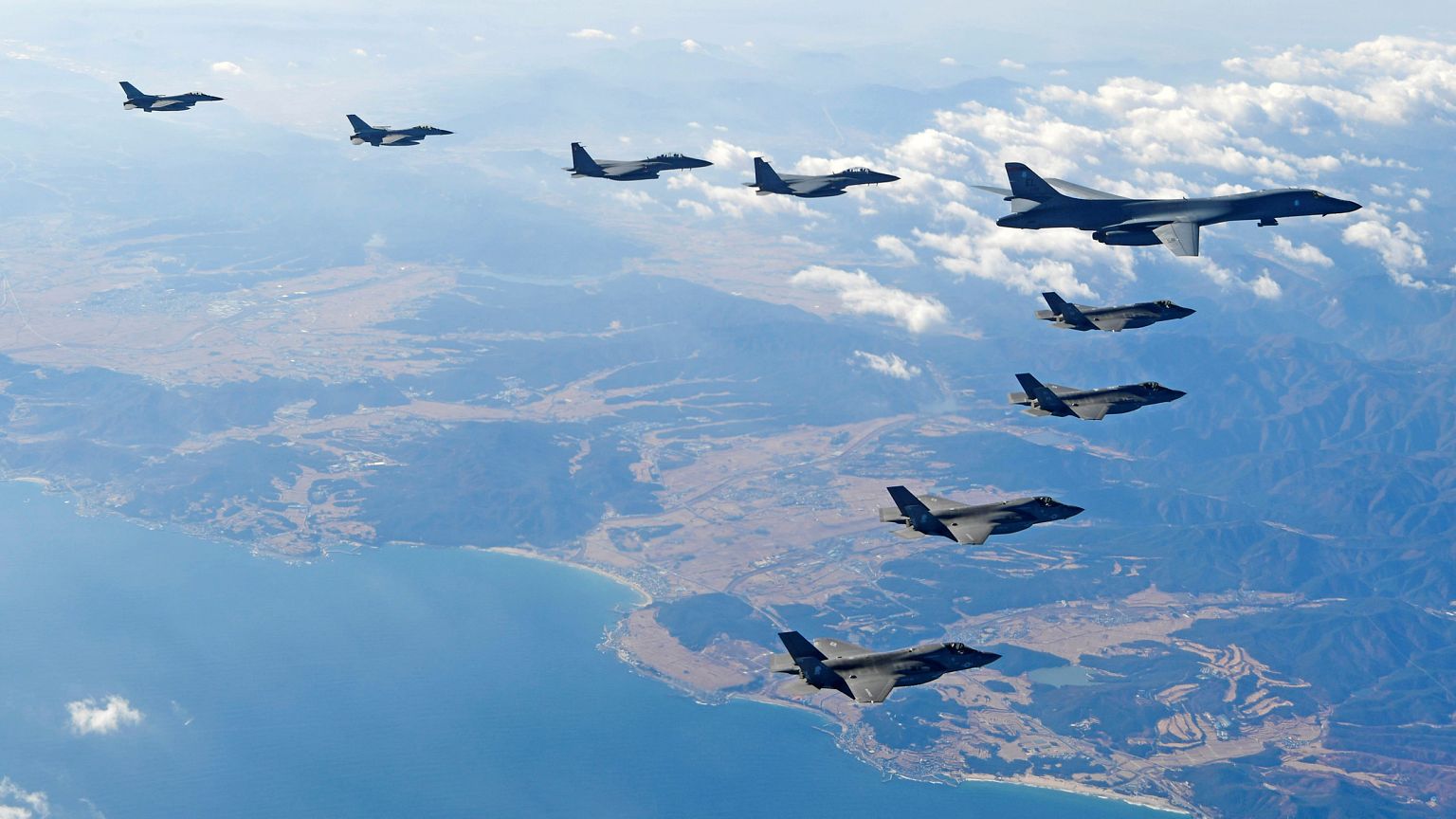 Image: U.S. Air Force B-1B bomber flies in formation during a joint aerial 