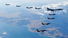 Image: U.S. Air Force B-1B bomber flies in formation during a joint aerial 