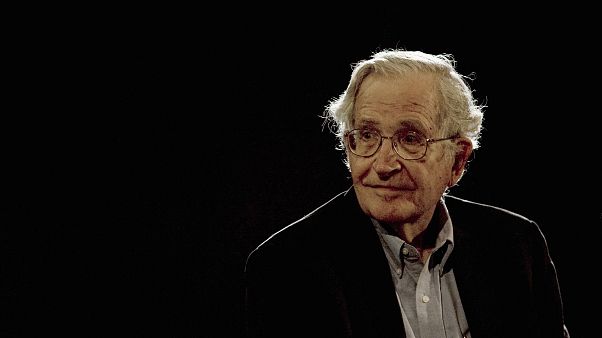 Asi bir entelektüel: Chomsky Asi bir entelektüel: Chomsky
