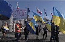 Slovakia: Pro-Ukraine demonstrators send message to visiting Lavrov
