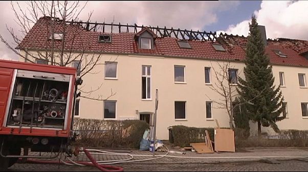 Germania, forse doloso l'incendio di un alloggio per richiedenti asilo in Sassonia Germania, forse doloso l'incendio di un alloggio per richiedenti asilo in Sassonia