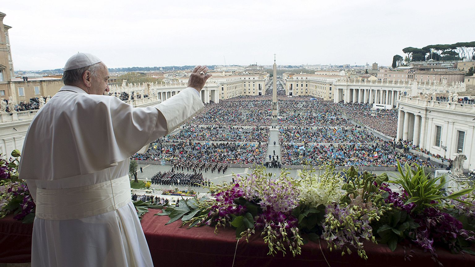 Papst Franziskus spricht "Urbi et Orbi"-Segen