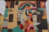 Street art και γκράφιτι σε υποβαθμισμένη συνοικία της Ρώμης
