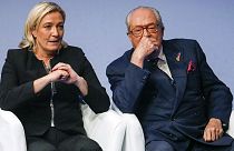 Marine Le Pen: "Babamın bölgesel seçim adaylığına karşıyım"