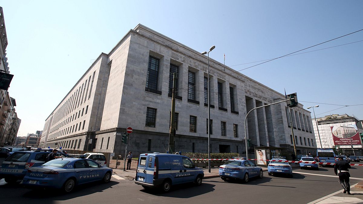 Tribunal de Milan : un désespéré tire, au moins trois morts