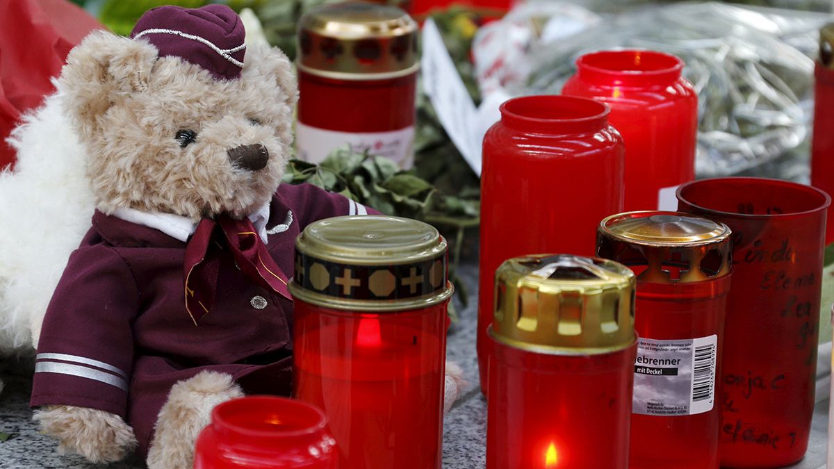 ¿Se coló una impostora en el homenaje a las víctimas del avión de Germanwings?