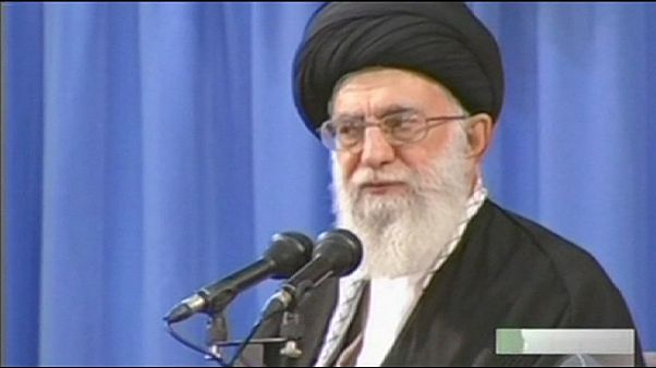 Irans Ajatollah Chamenei warnt vor zu großen Hoffnungen auf Atomabkommen Irans Ajatollah Chamenei warnt vor zu großen Hoffnungen auf Atomabkommen