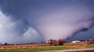 EUA: Estados do Midwest varridos por tornados