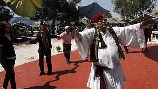 Orthodoxe Ostern: Verarmte Griechen feiern mit der Armee