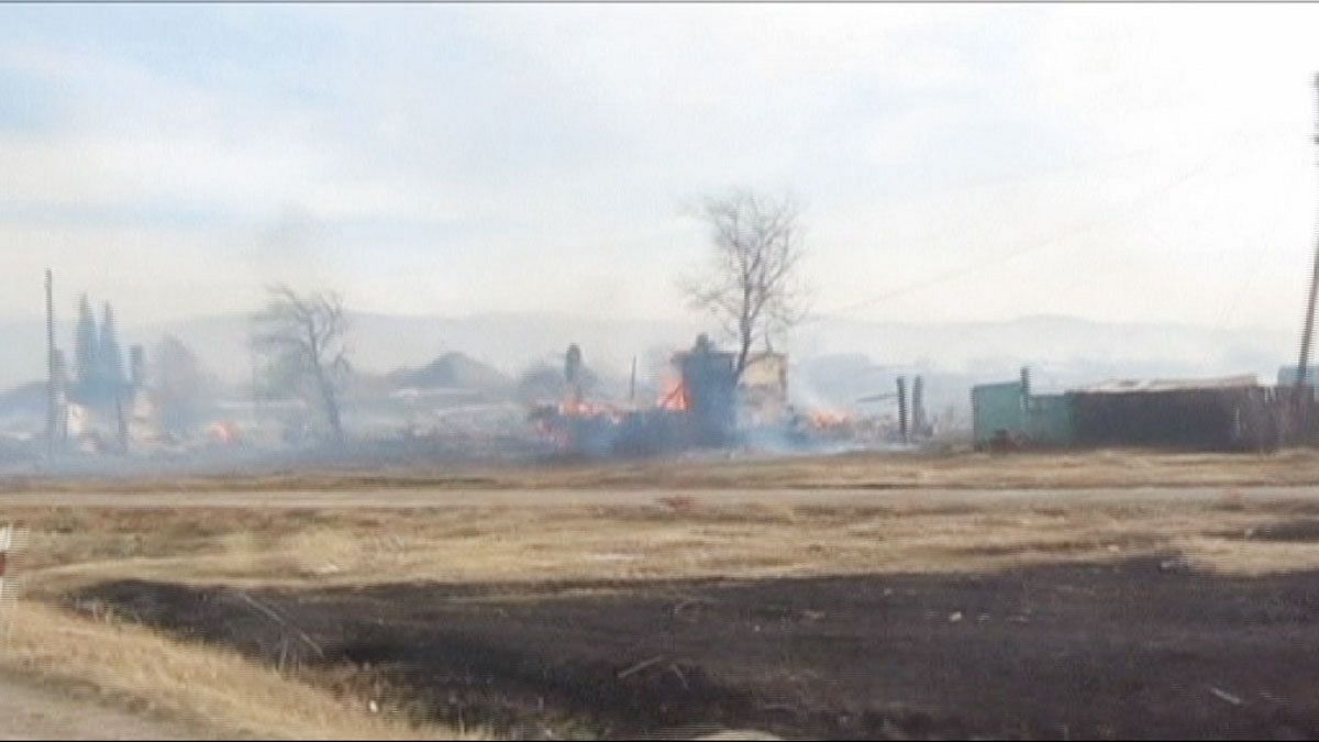 Siberia meridionale: le fiamme divorano decine di edifici