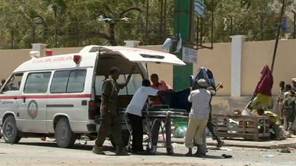 قتلى و جرحى في هجوم لـ"حركة الشباب" على وزارة التعليم العالي في مقديشو قتلى و جرحى في هجوم لـ"حركة الشباب" على وزارة التعليم العالي في مقديشو