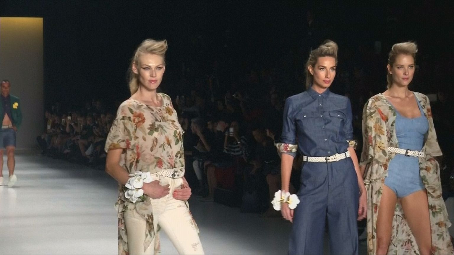 Sao Paolo moda haftasında podyumlar çiçek açtı
