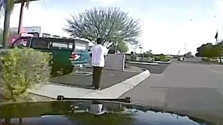 [WATCH] Police car mows down armed suspect in Arizona