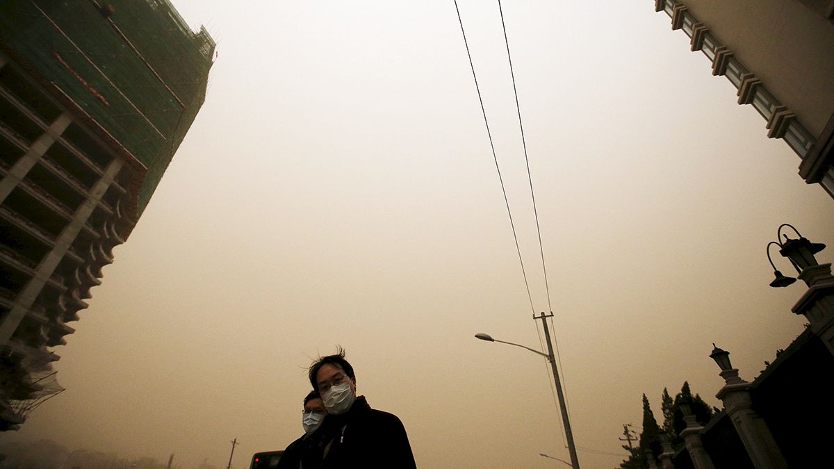 Kum fırtınası Çin'in başkenti Pekin'i vurdu