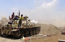 القاعده یمن شهر و فرودگاه مکلا را در تصرف خود درآورد