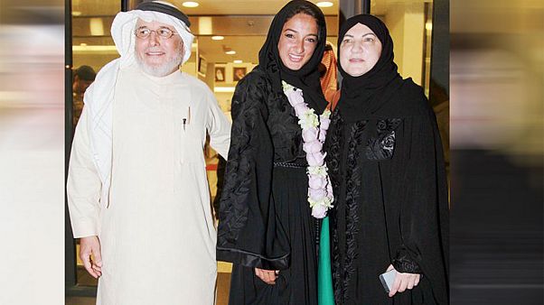ثاني سعودية تصعد قمة "إفرست" طبيبة أسنان ثاني سعودية تصعد قمة "إفرست" طبيبة أسنان