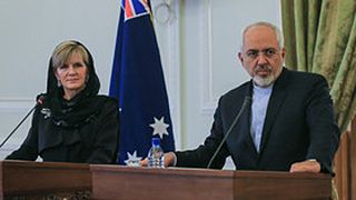 ظریف خواستار همکاری با استرالیا برای بهبود وضعیت پناهجویان ایرانی شد