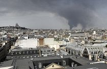 فرنسا: رجال الاطفاء يناضلون لاخماد حريق مهول شمال باريس