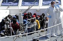 Italie : "les vagues de migrants testent les limites du système d'accueil"