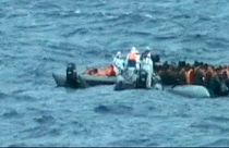 700 desaparecidos em naufrágio de barco que transportava imigrantes clandestinos