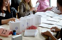 Finlândia: Eleições poderão abrir as portas do poder aos eurocéticos