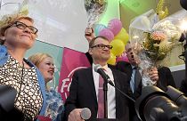 Finlândia: Centristas estendem a mão a eurocéticos após vitória nas legislativas