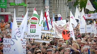 Macaristan'da binler hükümet düzeyindeki yolsuzluğa karşı sokakta