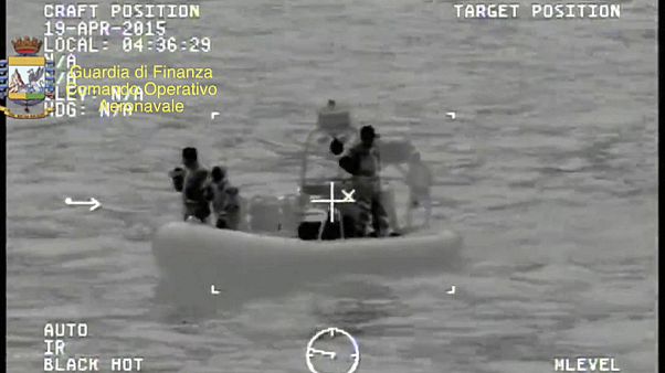 Drame des migrants : l'UE face à une crise humanitaire sans précédent Drame des migrants : l'UE face à une crise humanitaire sans précédent