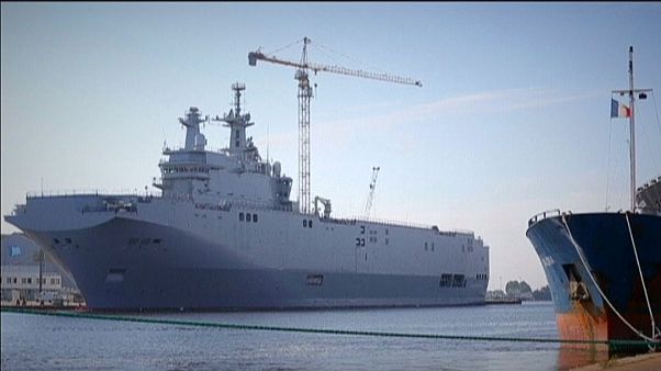 Hollande pondera devolver valor pago pela Rússia pelos Mistral Hollande pondera devolver valor pago pela Rússia pelos Mistral
