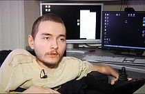 روسيا: شاب يعاني من مرض نادر يتطوع لعملية زراعة الرأس