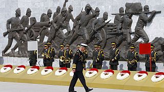 Turquia: Líderes mundiais e coroa britânica no memorial de Galípoli