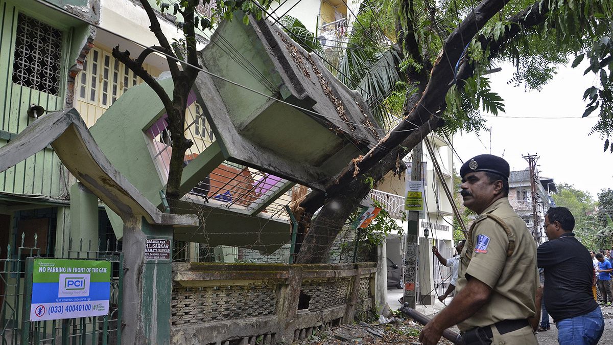زلزال عنيف يضرب النيبال ويصل الى الهند وبنغلادش