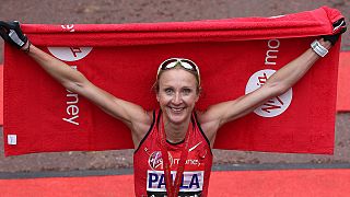 Paula Radcliffe bids farewell in emotional London Marathon