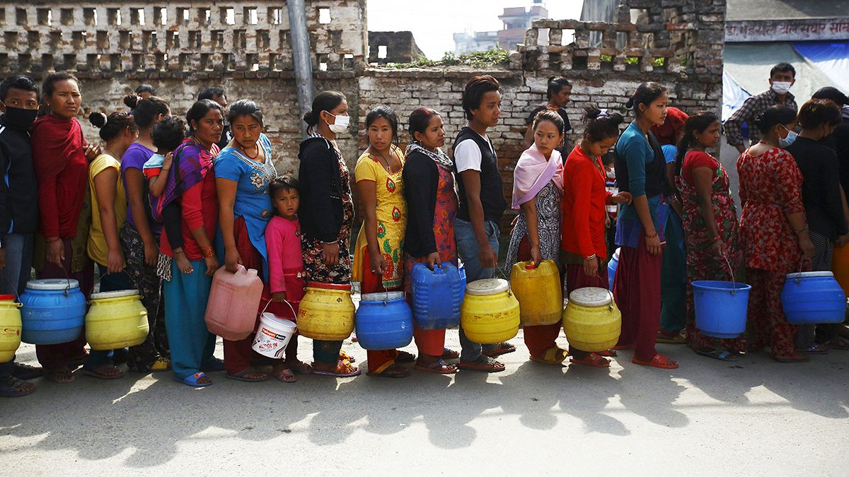 Siguen aumentando las cifras del horror en Nepal