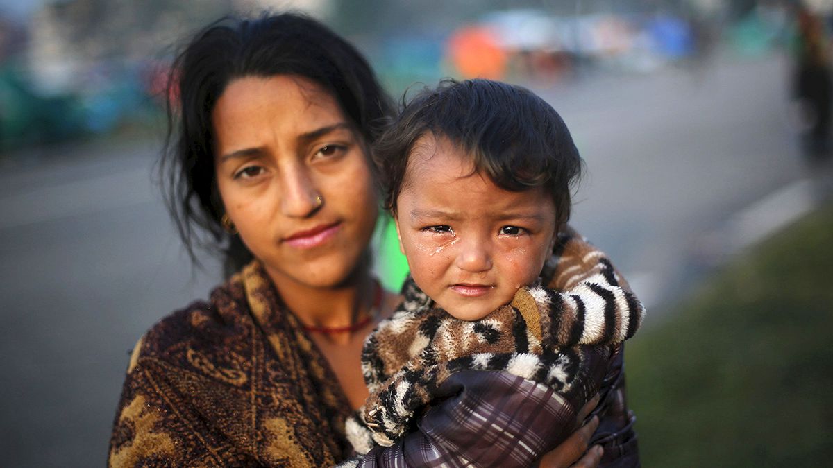 رئيس وزراء نيبال يقدم تعازيه لاهالي ضحايا الزلزال