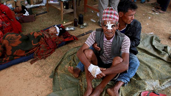 Nepal: Epidemias ameaçam sobreviventes Nepal: Epidemias ameaçam sobreviventes