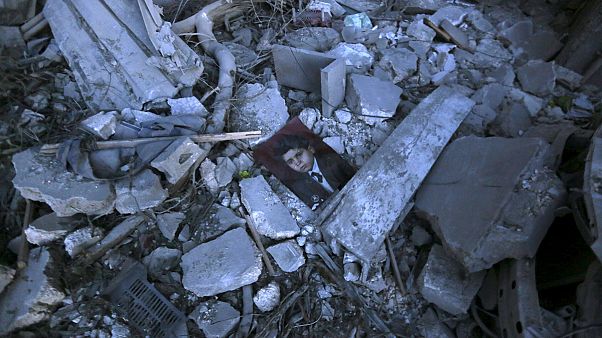 حمله هوایی ائتلاف بین المللی به شمال سوریه ۵۲ کشته برجای گذاشت حمله هوایی ائتلاف بین المللی به شمال سوریه ۵۲ کشته برجای گذاشت