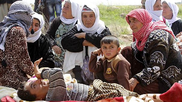 Jesiden fürchten Massaker - Offenbar Frauen in Syrien verkauft Jesiden fürchten Massaker - Offenbar Frauen in Syrien verkauft