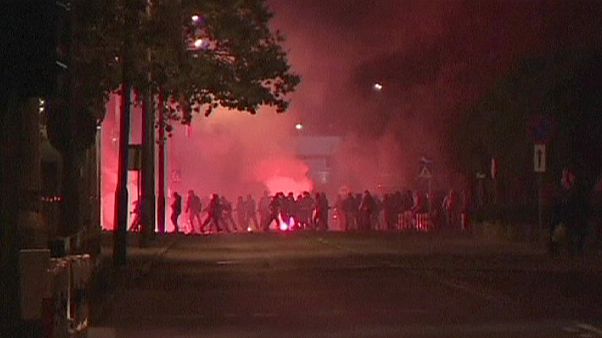 Polonia: proiettile uccide un tifoso allo stadio, aperte due inchieste Polonia: proiettile uccide un tifoso allo stadio, aperte due inchieste