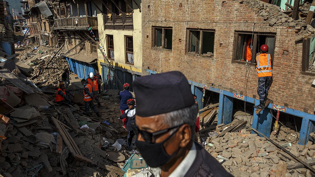 La ayuda humanitaria empieza a llegar a las zonas más afectadas de Nepal