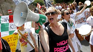 Professores e alunos italianos manifestam-se contra a reforma do ensino