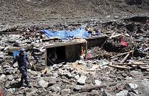 Csak holttesteket találtak az egy hétig elzárt nepáli faluban